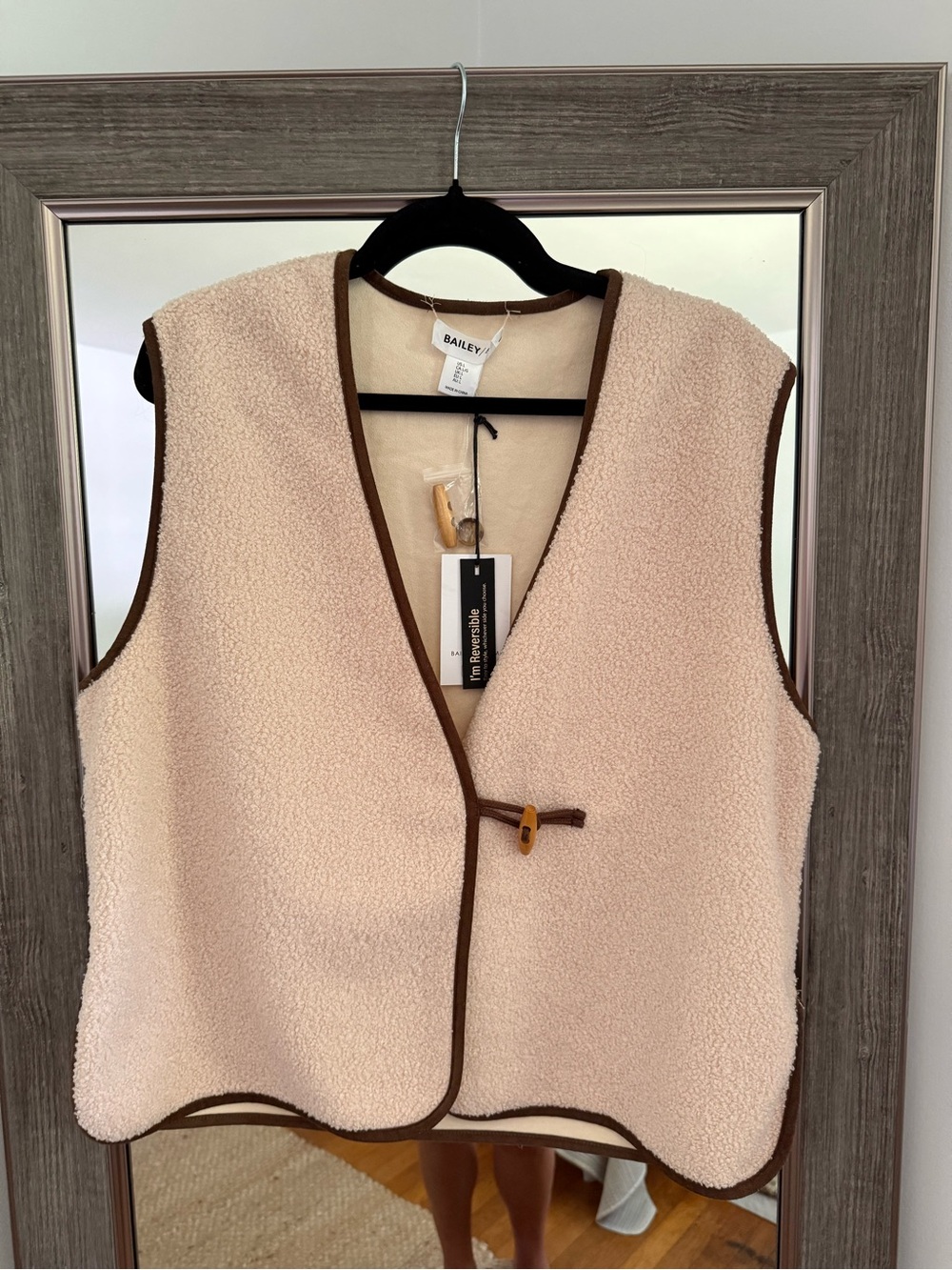 Sherpa Teddy Vest Size Large NWT